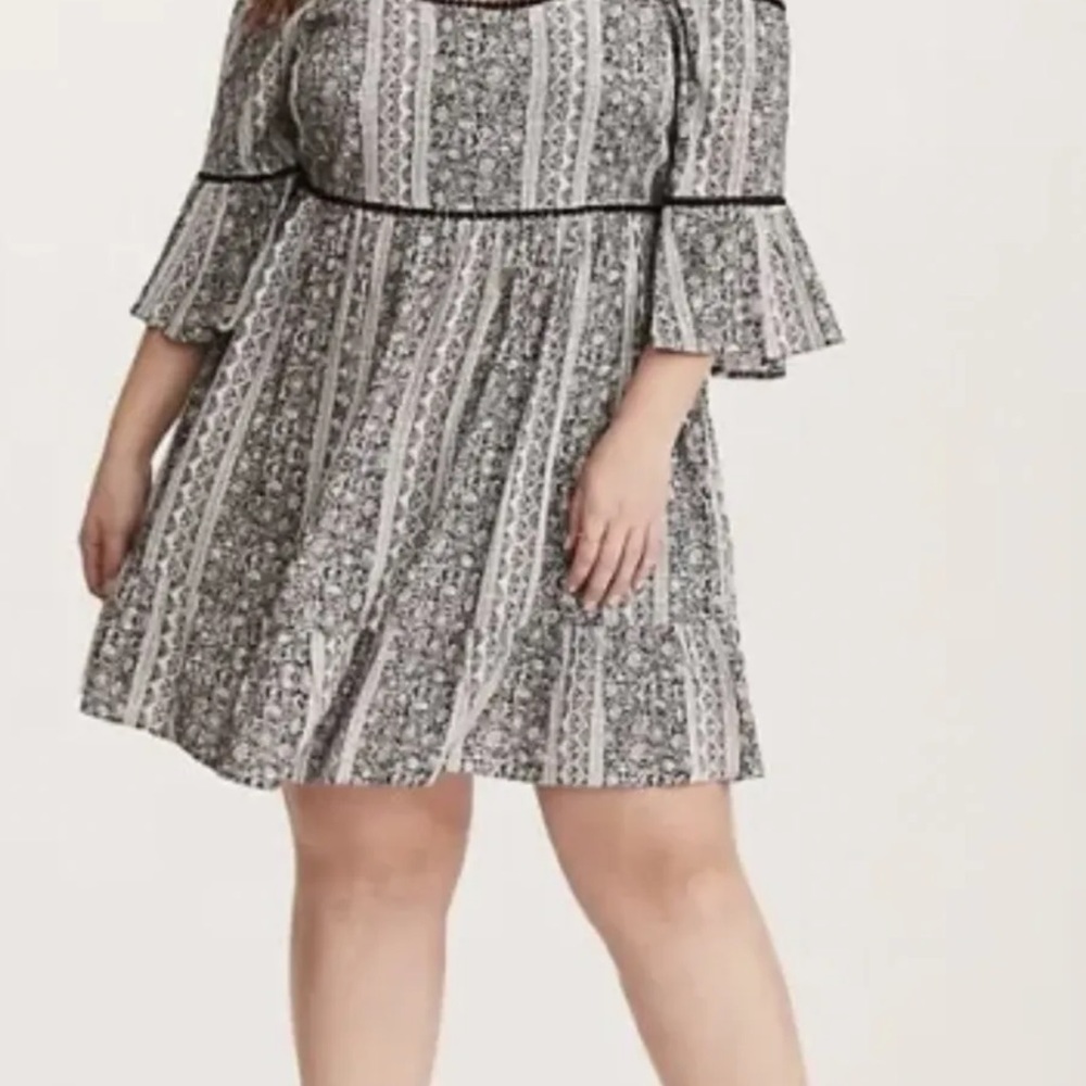 Torrid Dress Size 00/M-L - Off-Shoulder Ruffled Challis Crochet Babydoll